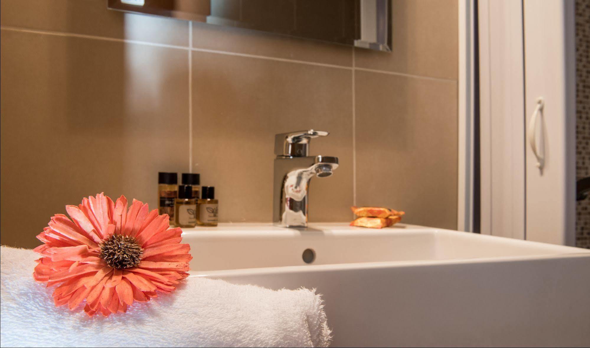 Rema Hotel 3*
